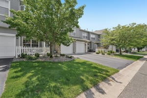 Lawndale Ln N 17-S2407-004.jpg