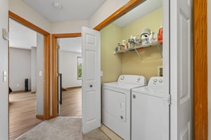 Lawndale Ln N 17-S2407-018.jpg