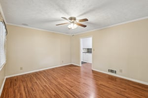 Riviera Dr-S2808-006.jpg