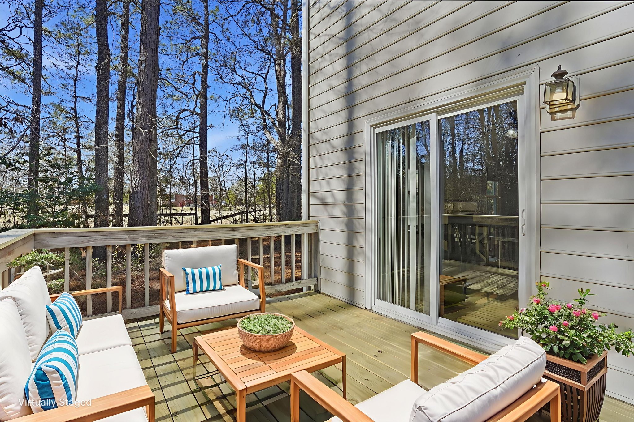 IMG_011 virtually staged.jpeg