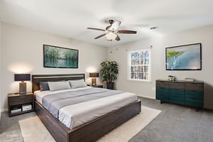 IMG_031 virtually staged.jpeg