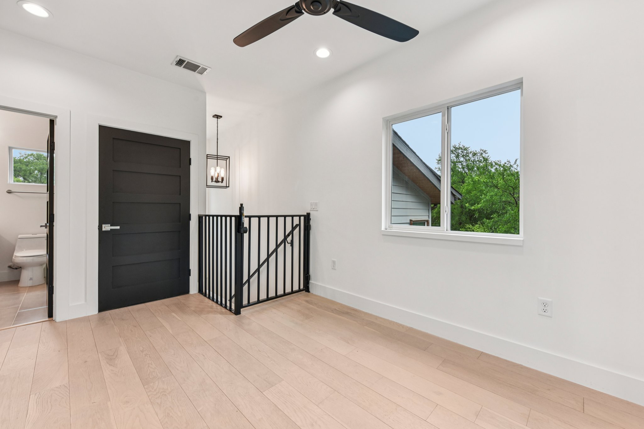 Grant St A-S1104-022.jpg
