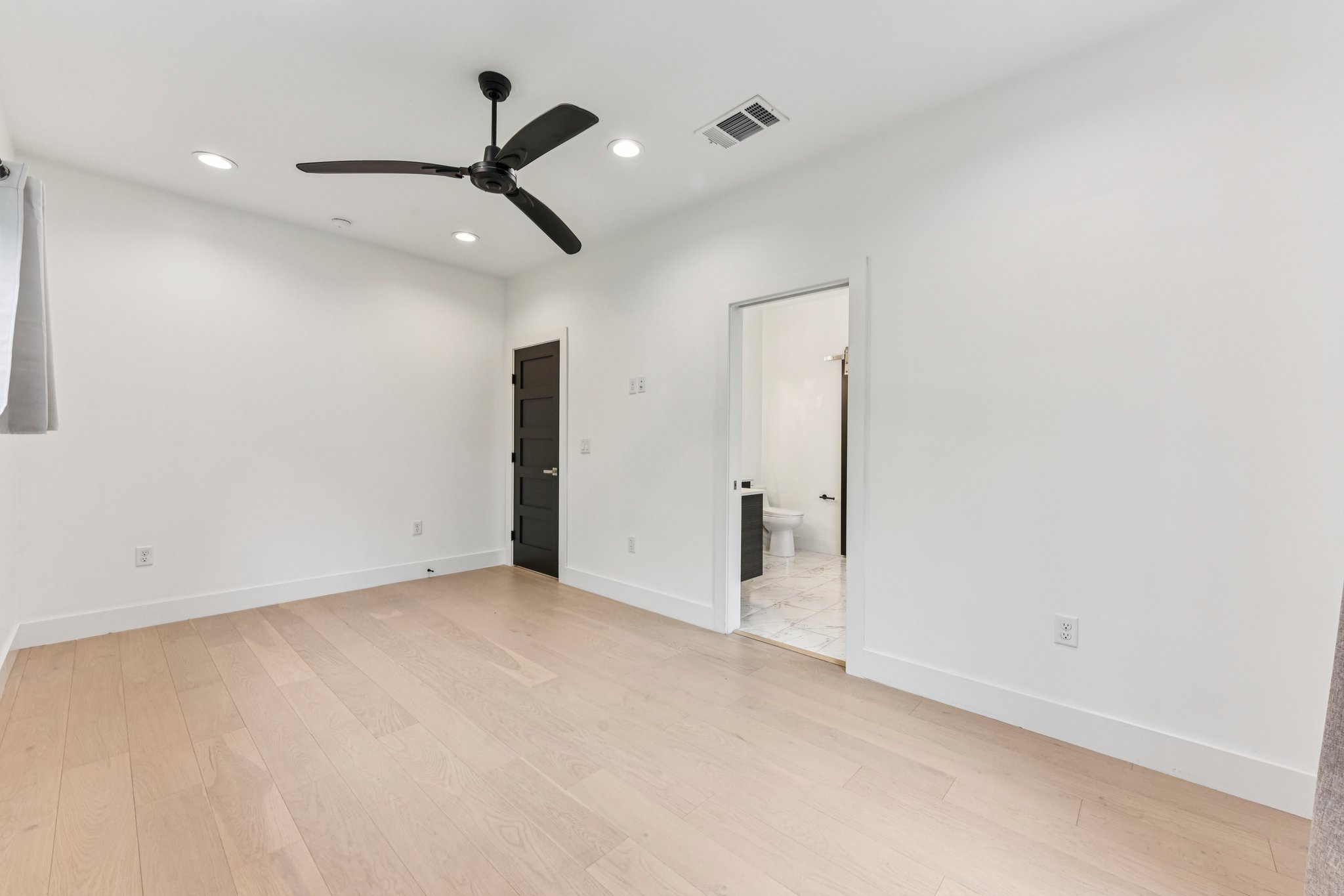 Grant St A-S1104-032.jpg