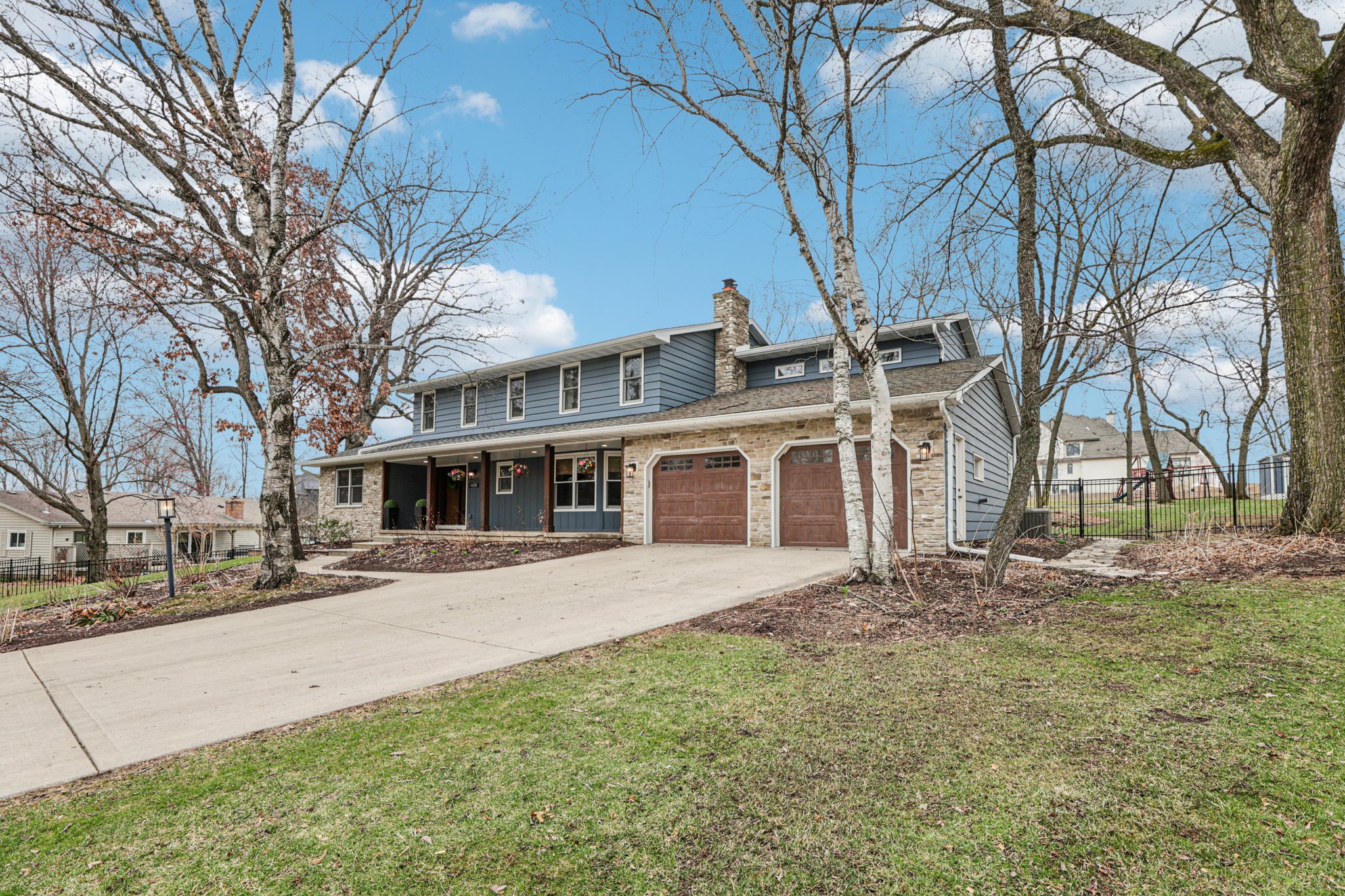 Richie Rd-S0404-003.jpg