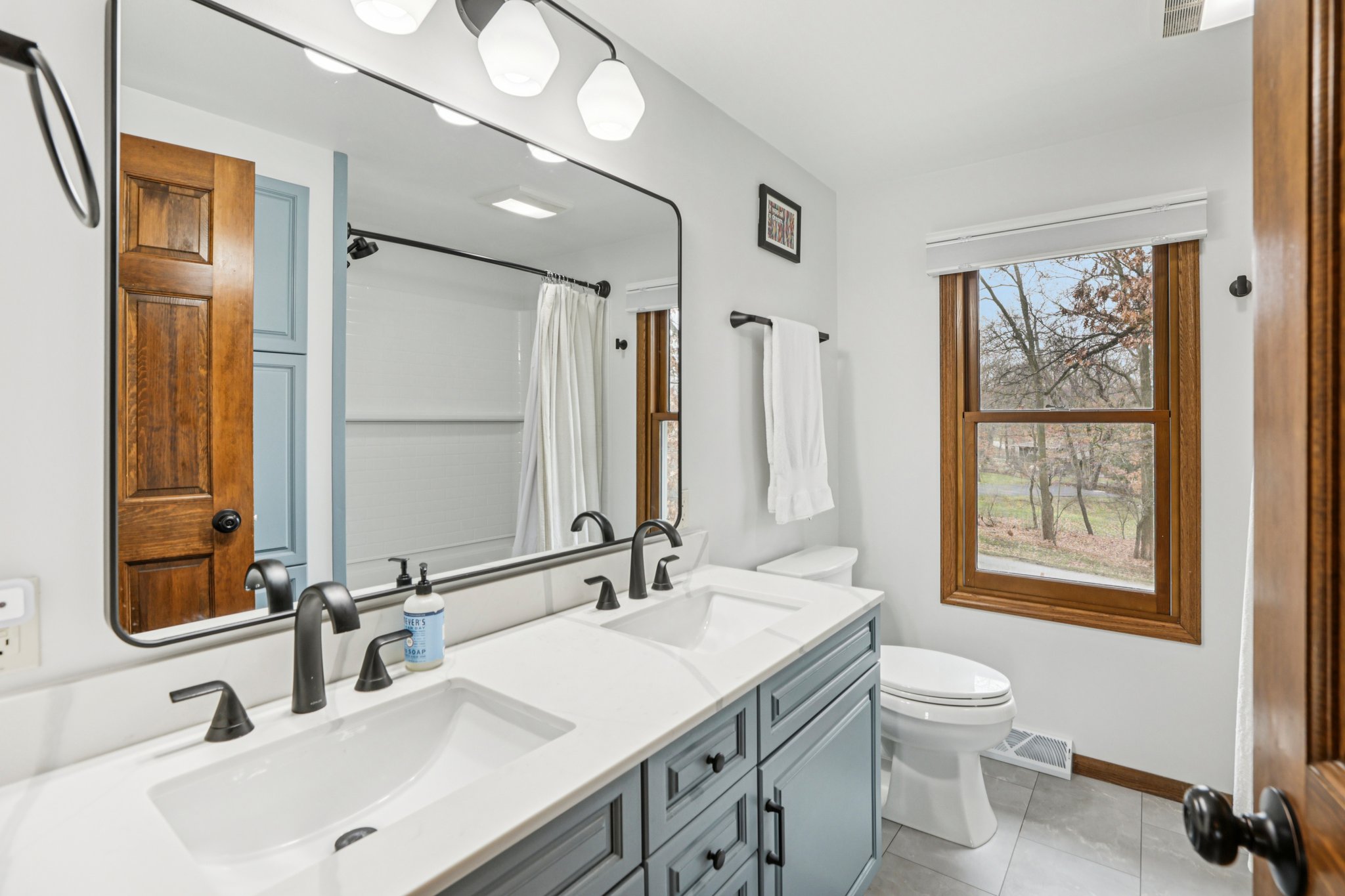 Richie Rd-S0404-043.jpg