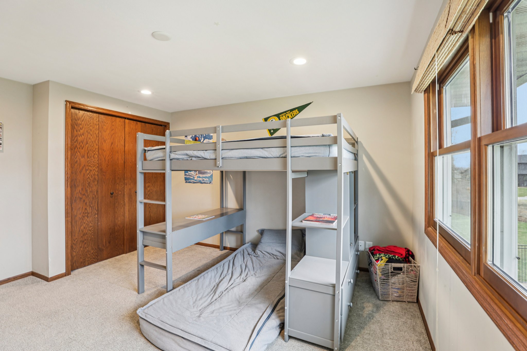 Richie Rd-S0404-050.jpg