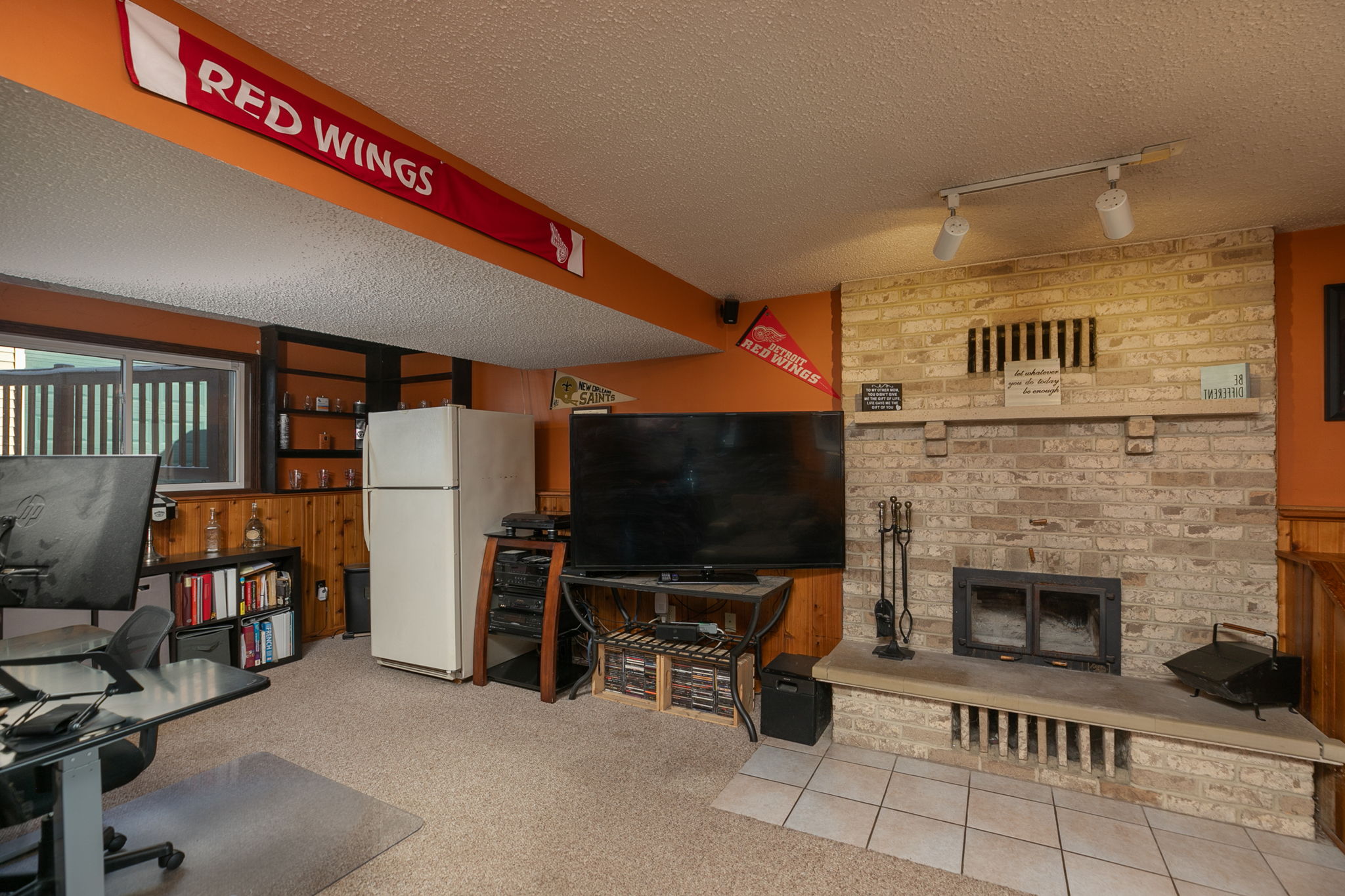 23-Family Room