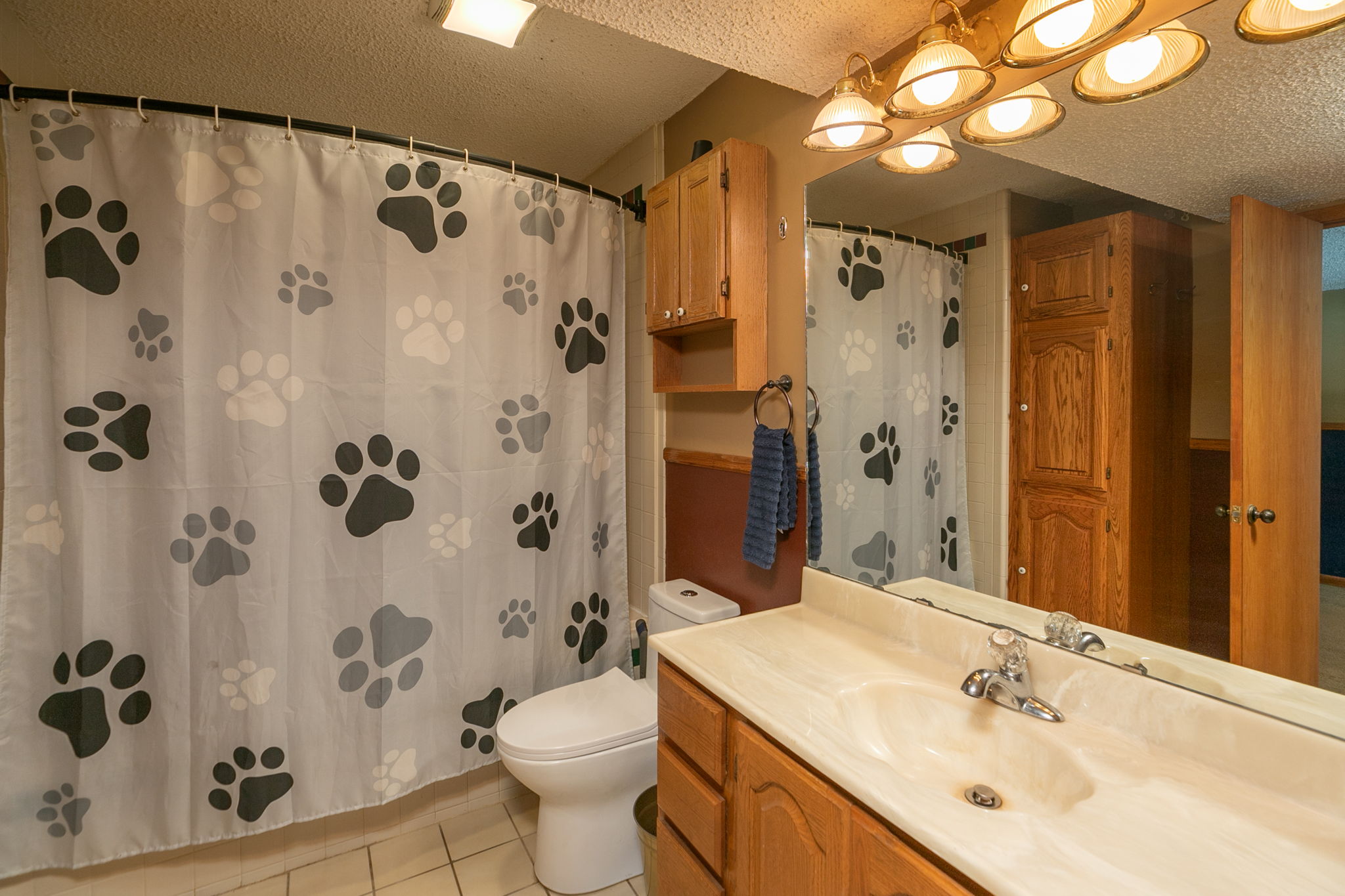 28-Bathroom