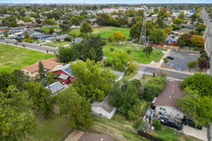  Photo 31