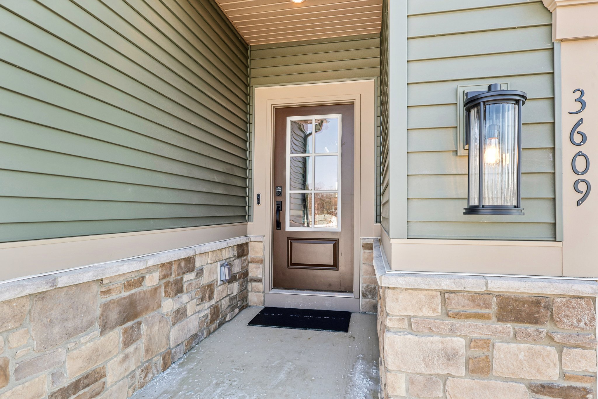 Great Windsor Ln-S1402-004.jpg