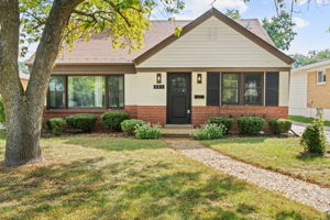  Photo 0