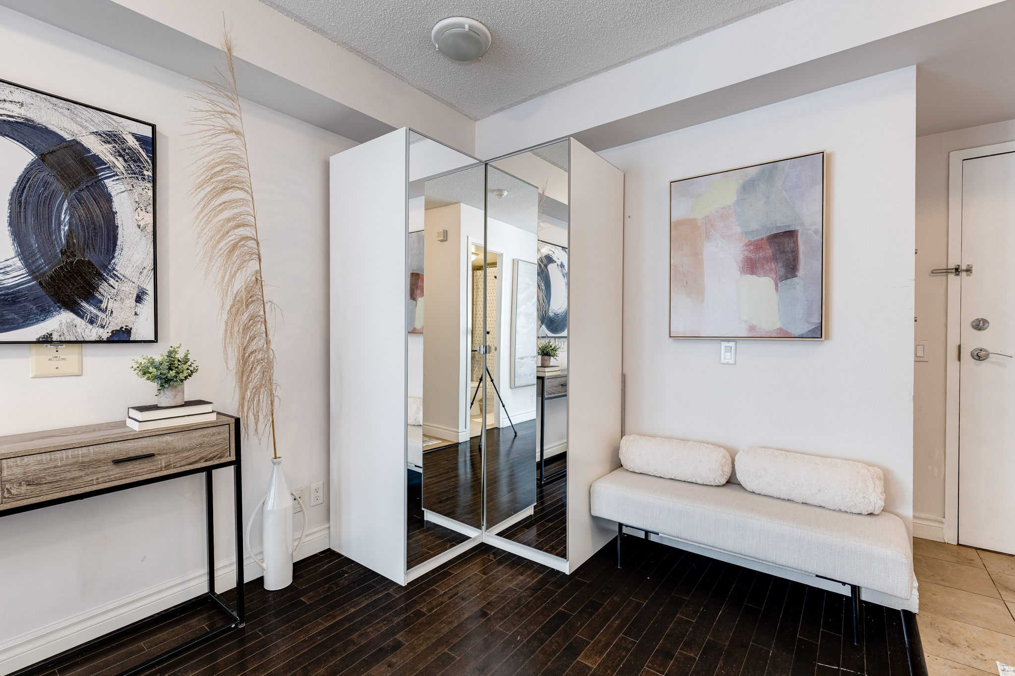 Toronto property showcase — delivered property photograph 17