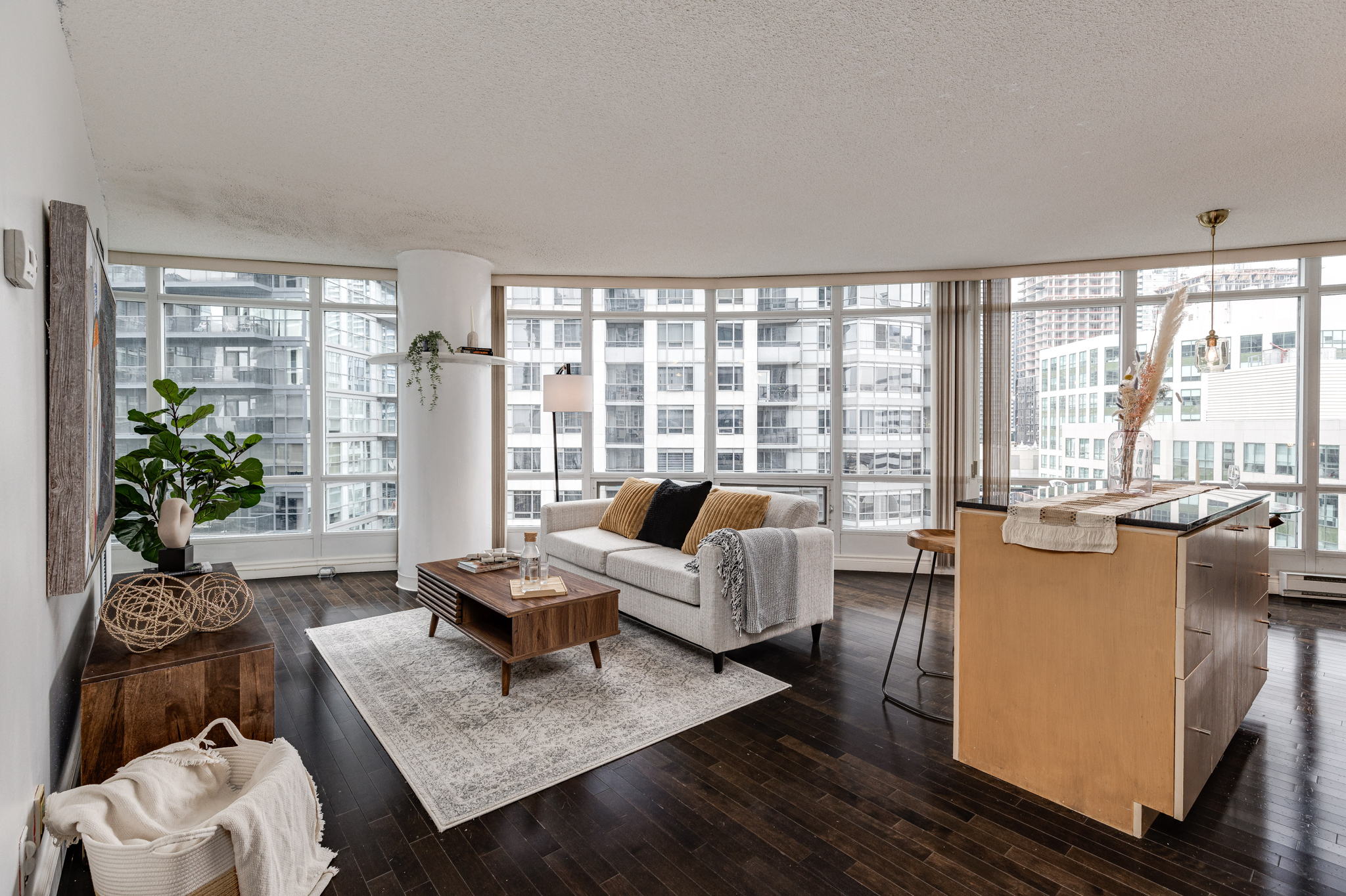 Toronto property showcase — delivered property photograph 3