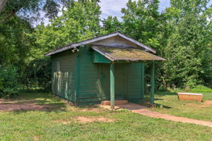  Photo 40