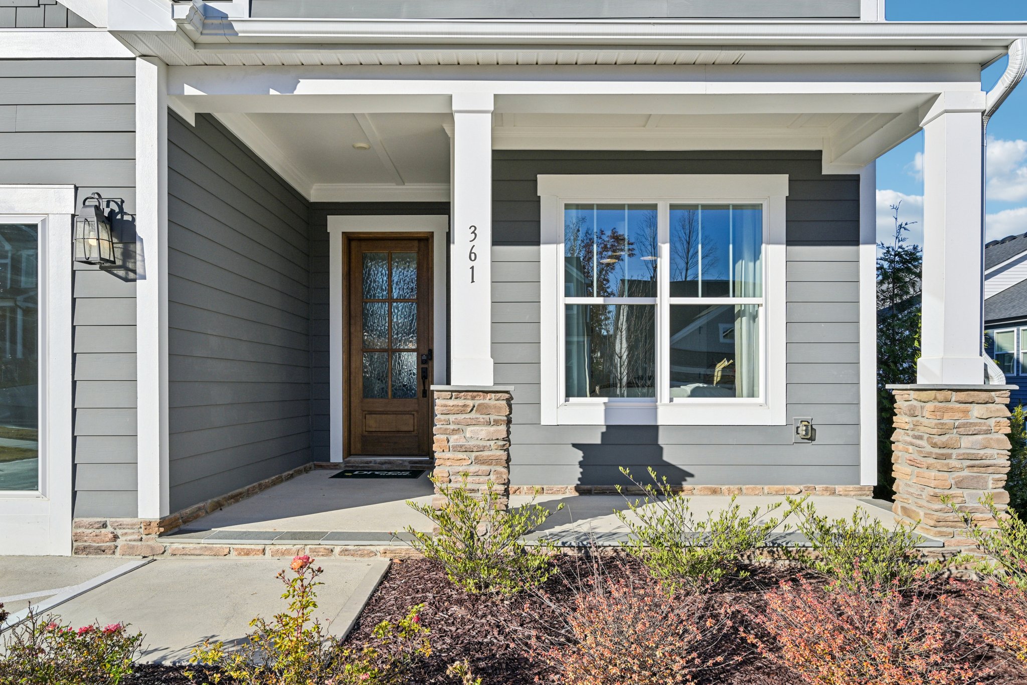 Murray Grey Ln-S1811-005.jpg