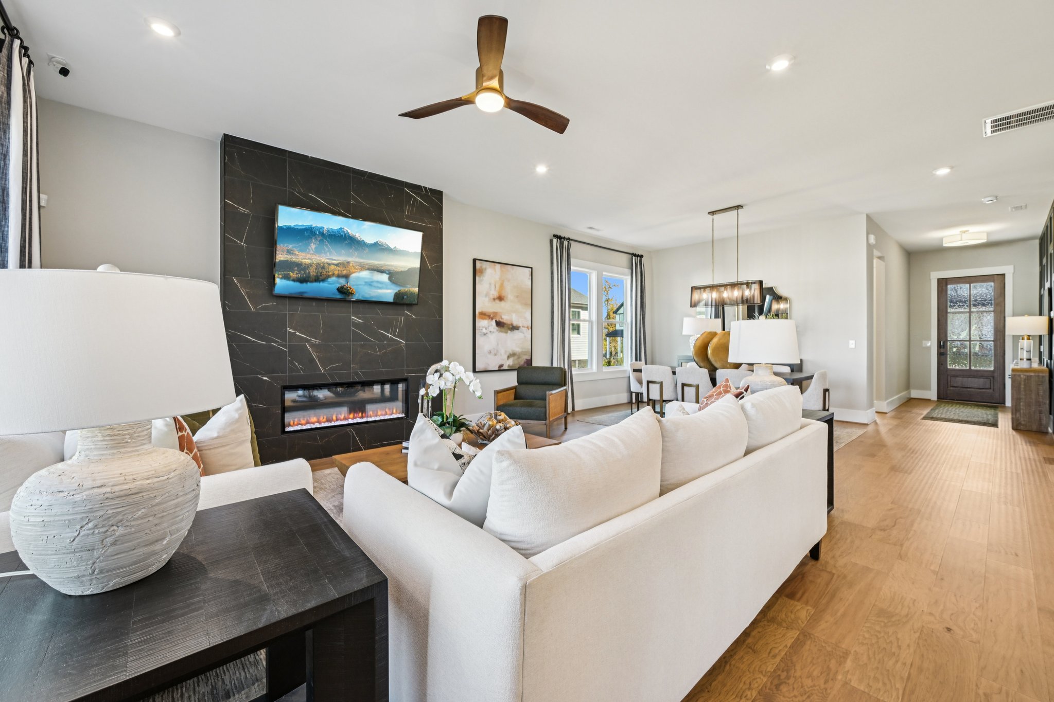 Murray Grey Ln-S1811-007.jpg