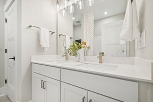 Murray Grey Ln-S1811-045.jpg