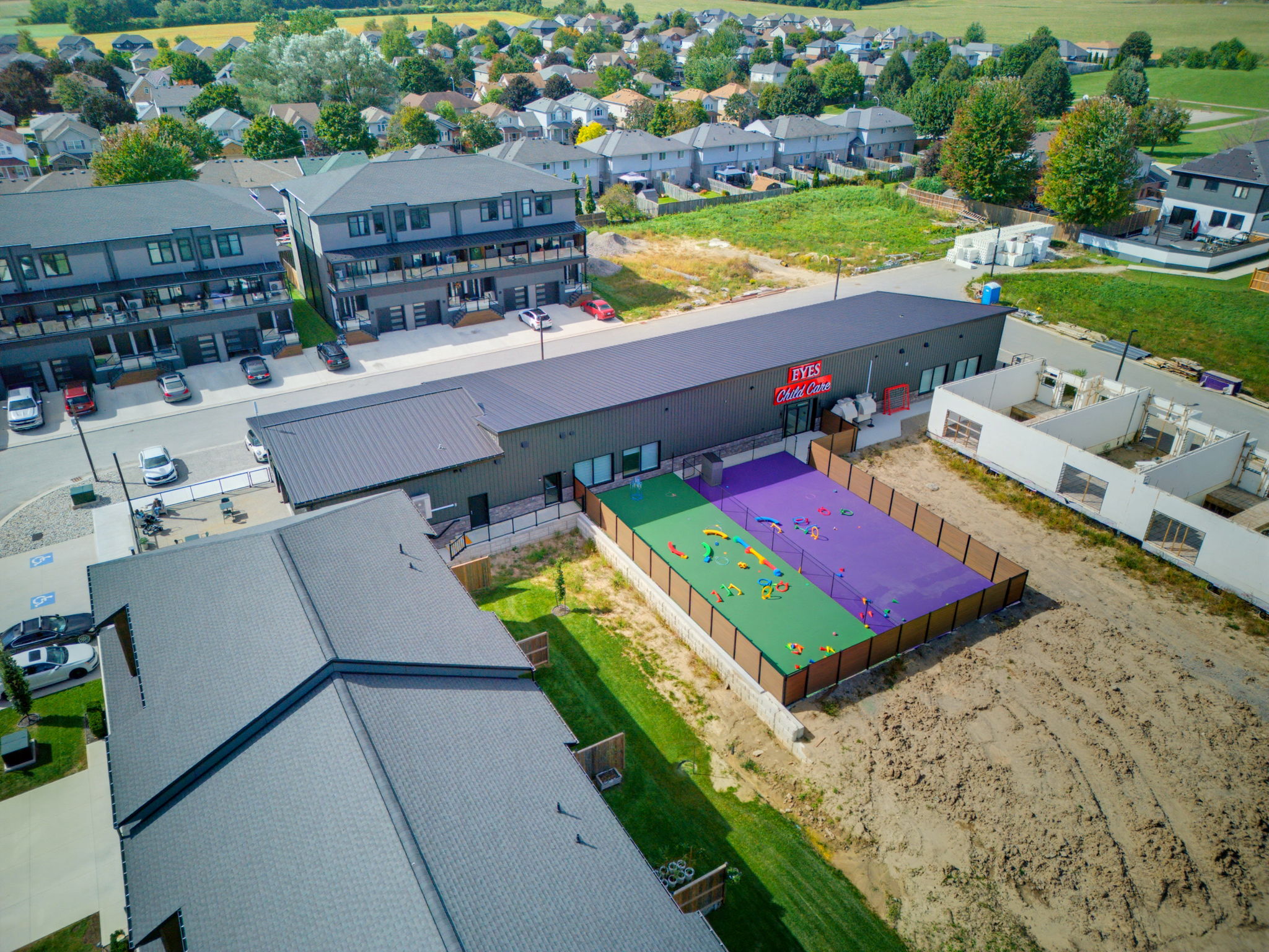  Photo 4