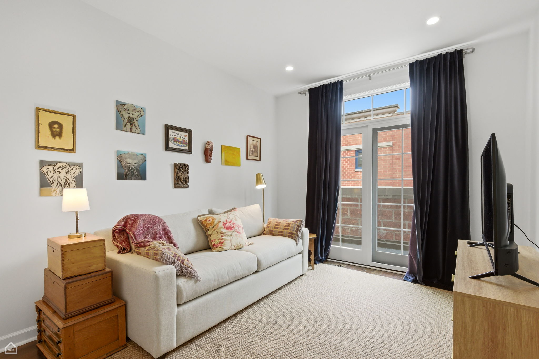 361 W Superior St - Klopas_030