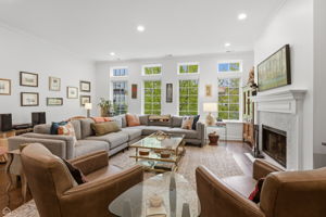 361 W Superior St - Klopas_011