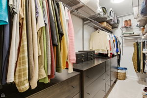 361 W Superior St - Klopas_025