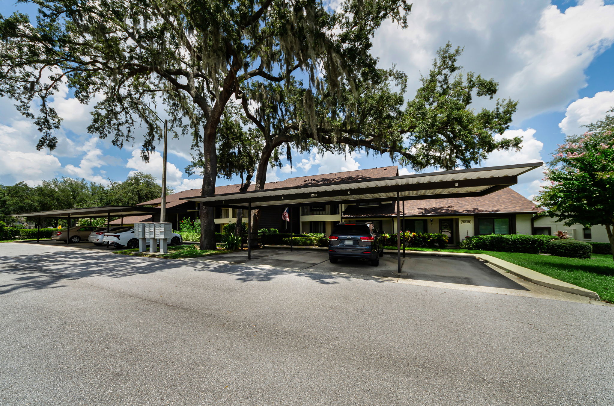 Front Exterior5