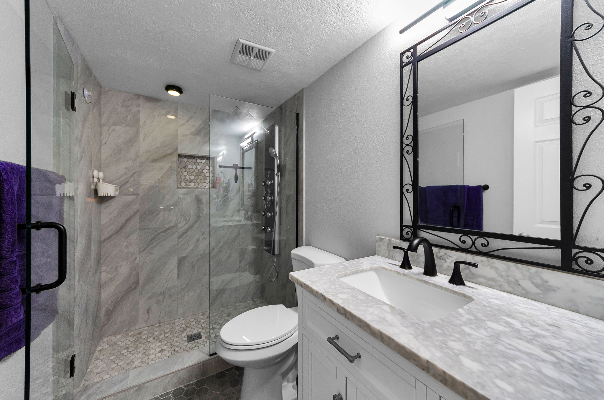 Primary Bathroom1a