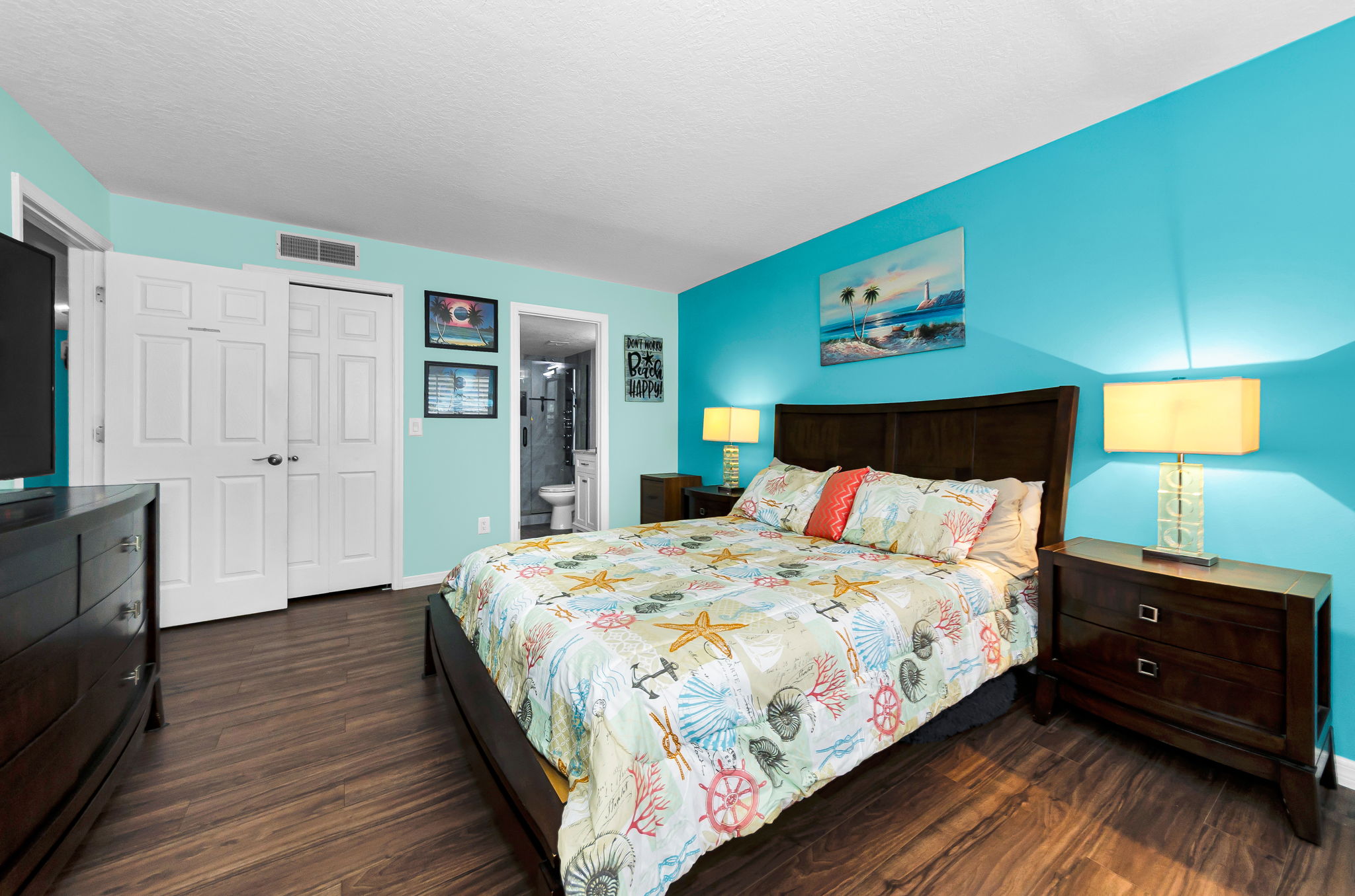 Primary Bedroom1d