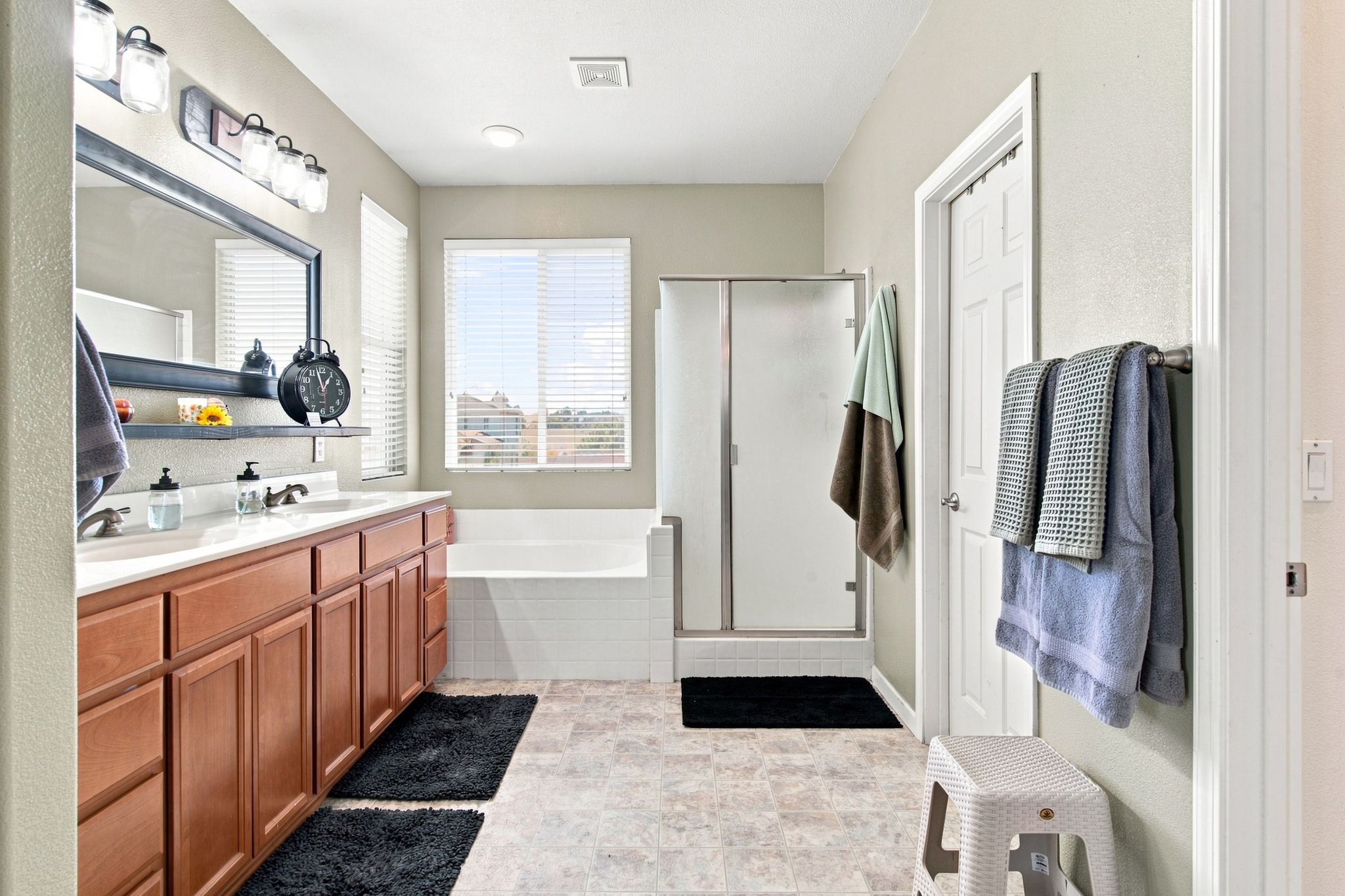  Photo 39