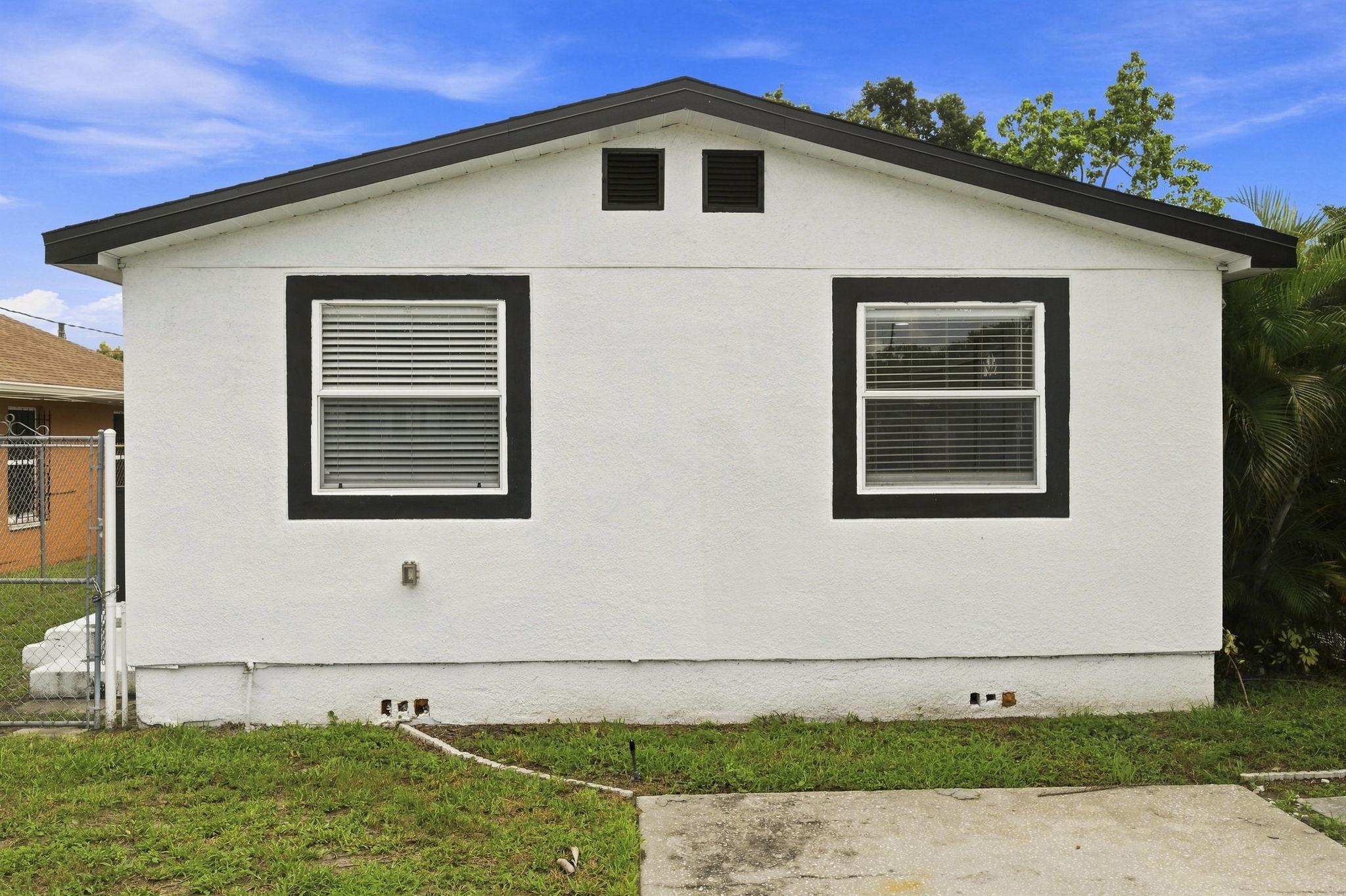 Exteriors (2)