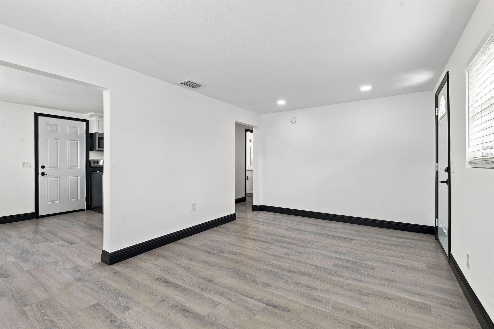 Interiors (2)