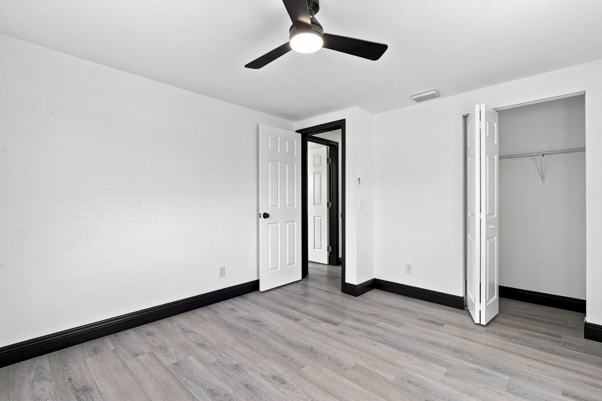 Interiors (25)