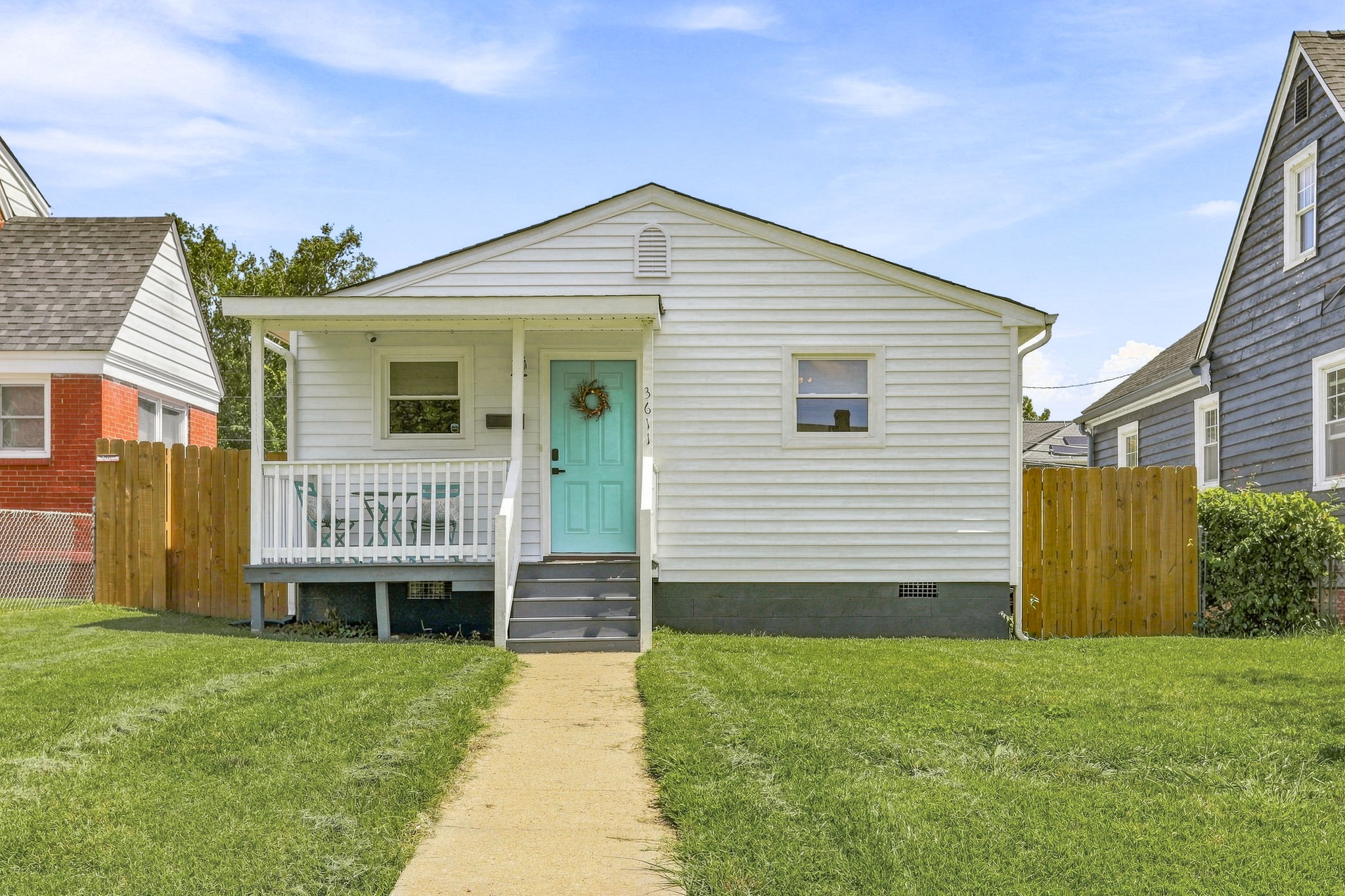 01-Exterior Front