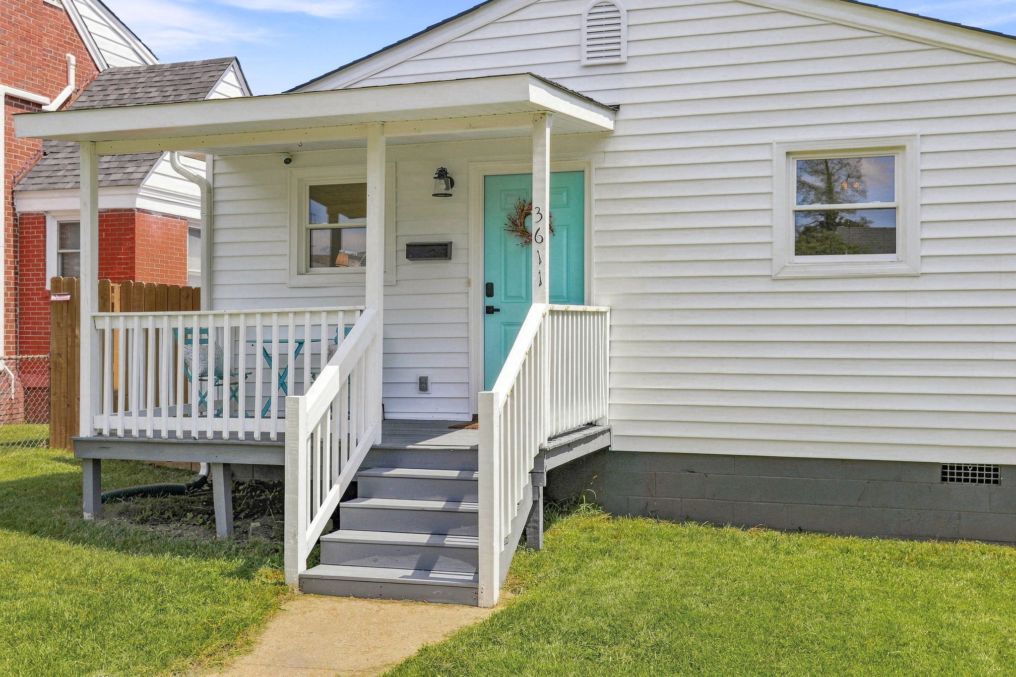 04-Exterior Front