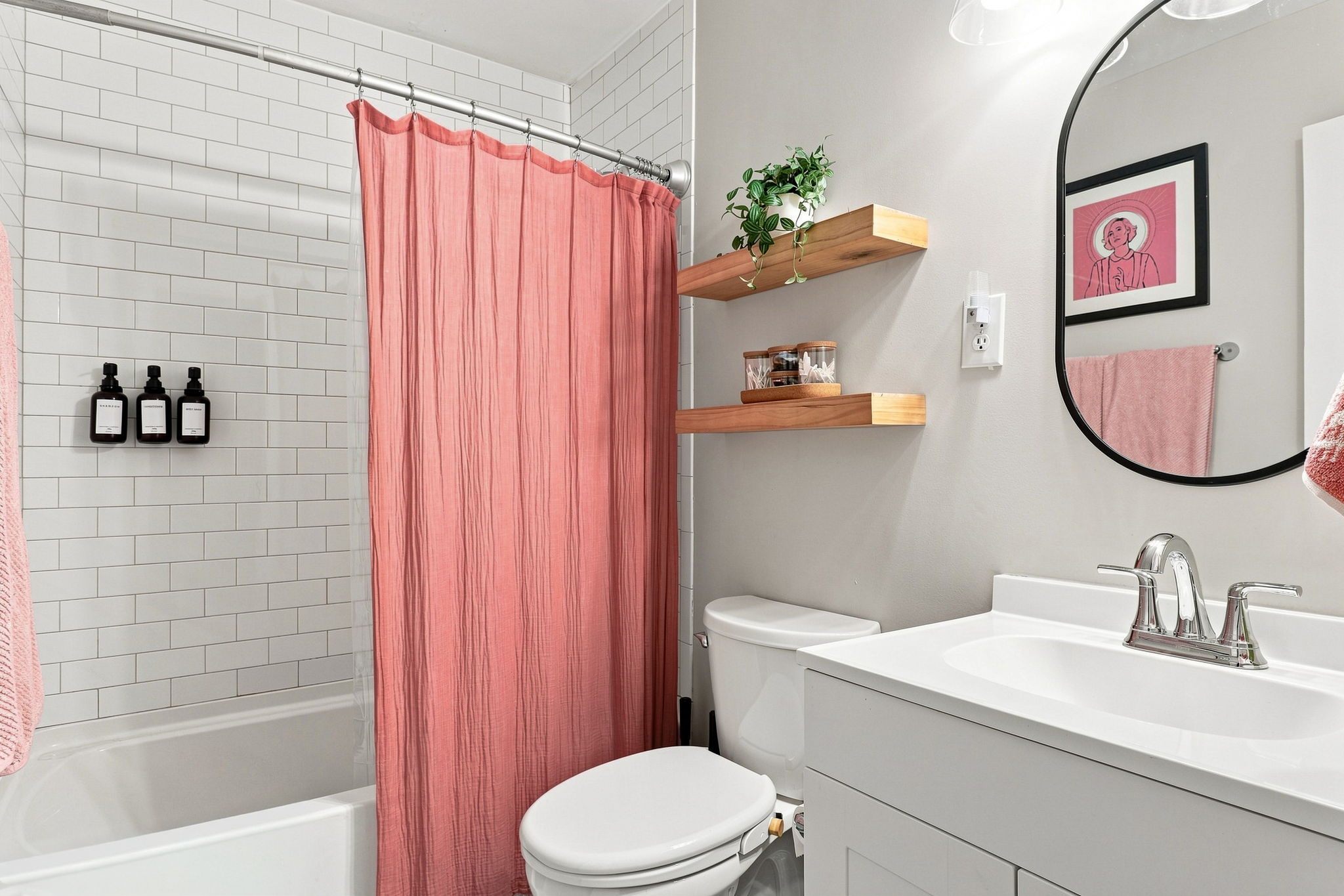 19-Hall Bath