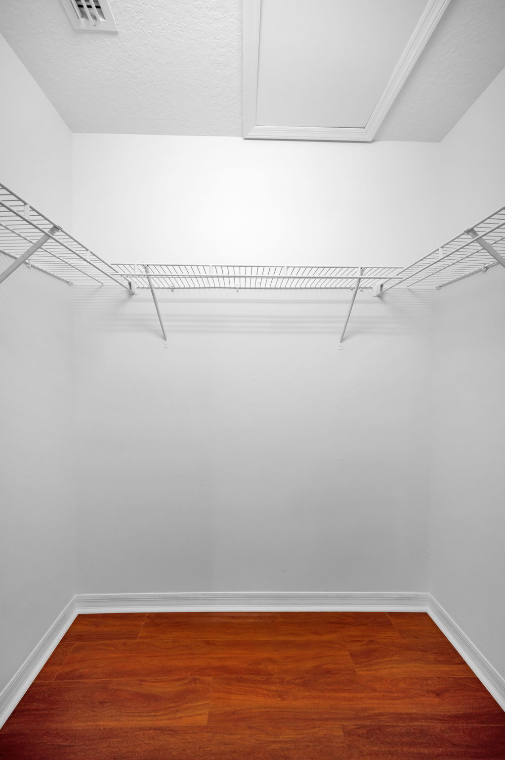 Bedroom4 Closet