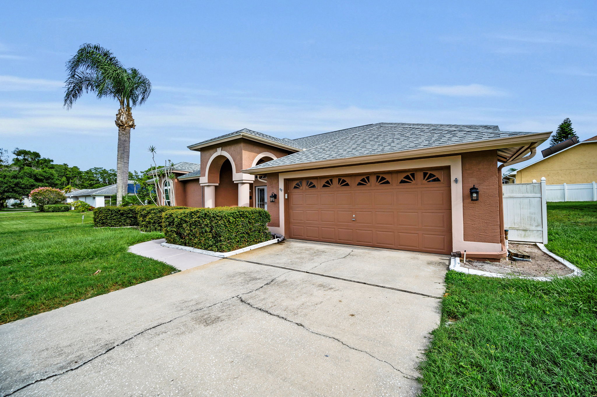 Front Exterior3