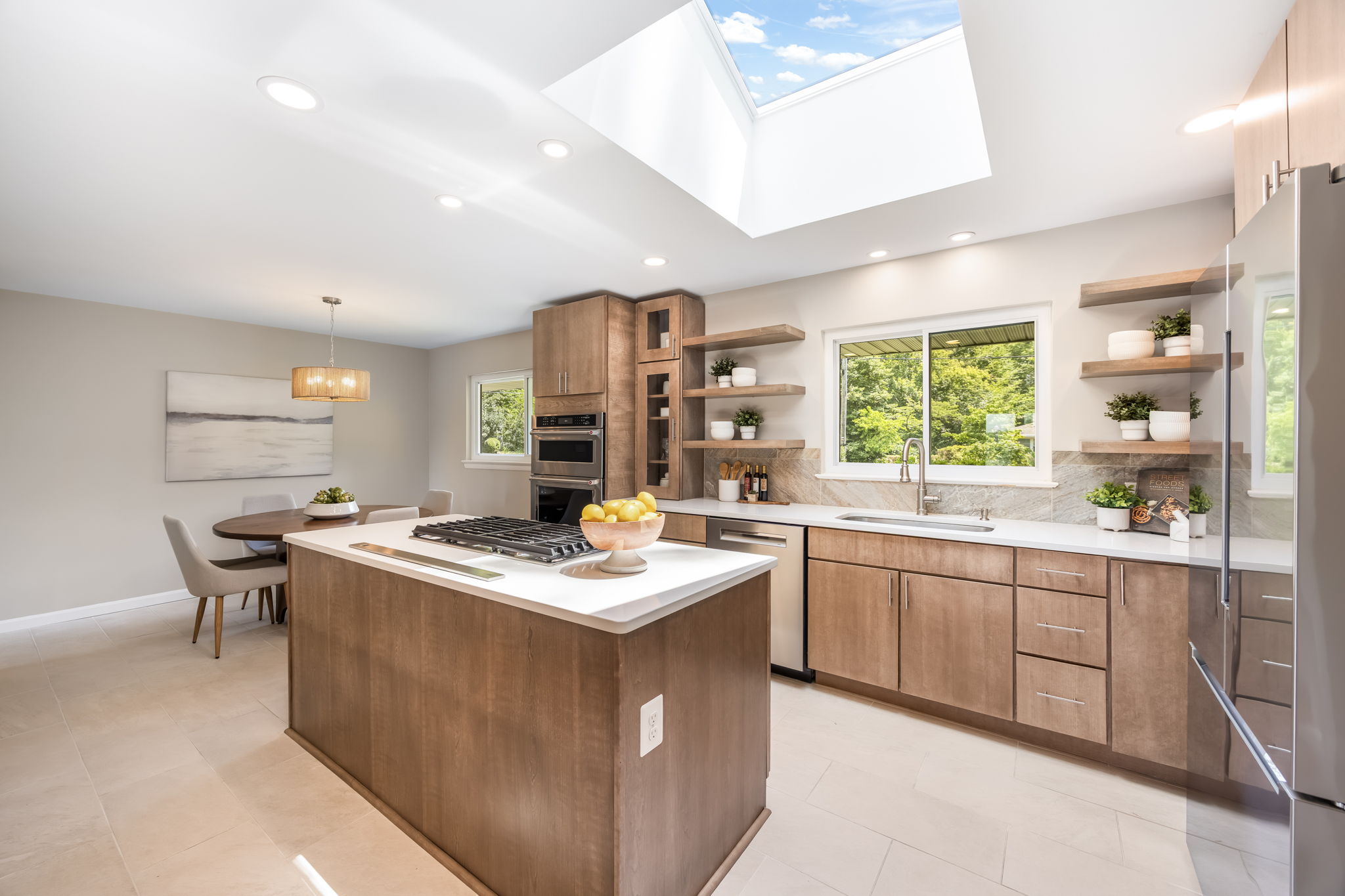 Recently renovated eat-in kitchen w/skylight!