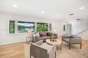 Lower level Family room w/wet bar & lake views