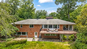 Lake Barcroft Waterfront 4BR/3BA on large lot!