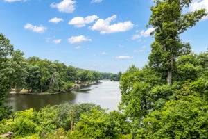 Lake Barcroft Waterfront home w/spectacular views!