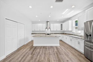 Breakfast Bar 1 of 2