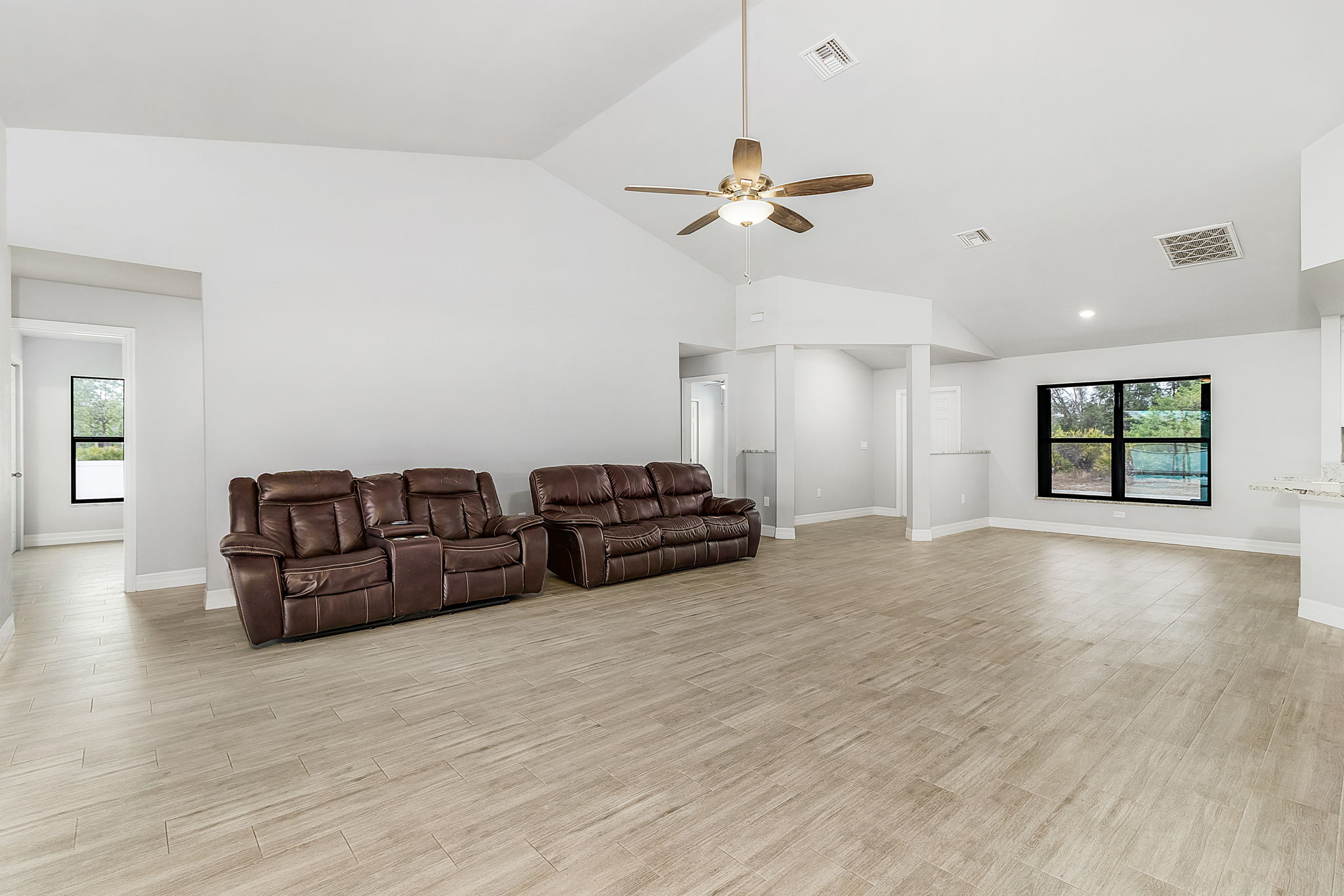 3613 39th St SW, Lehigh Acres, FL 33976, USA Photo 13