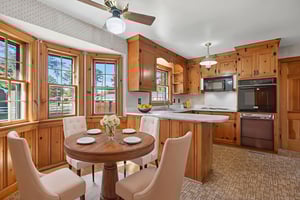 020A8384 virtually staged.jpeg