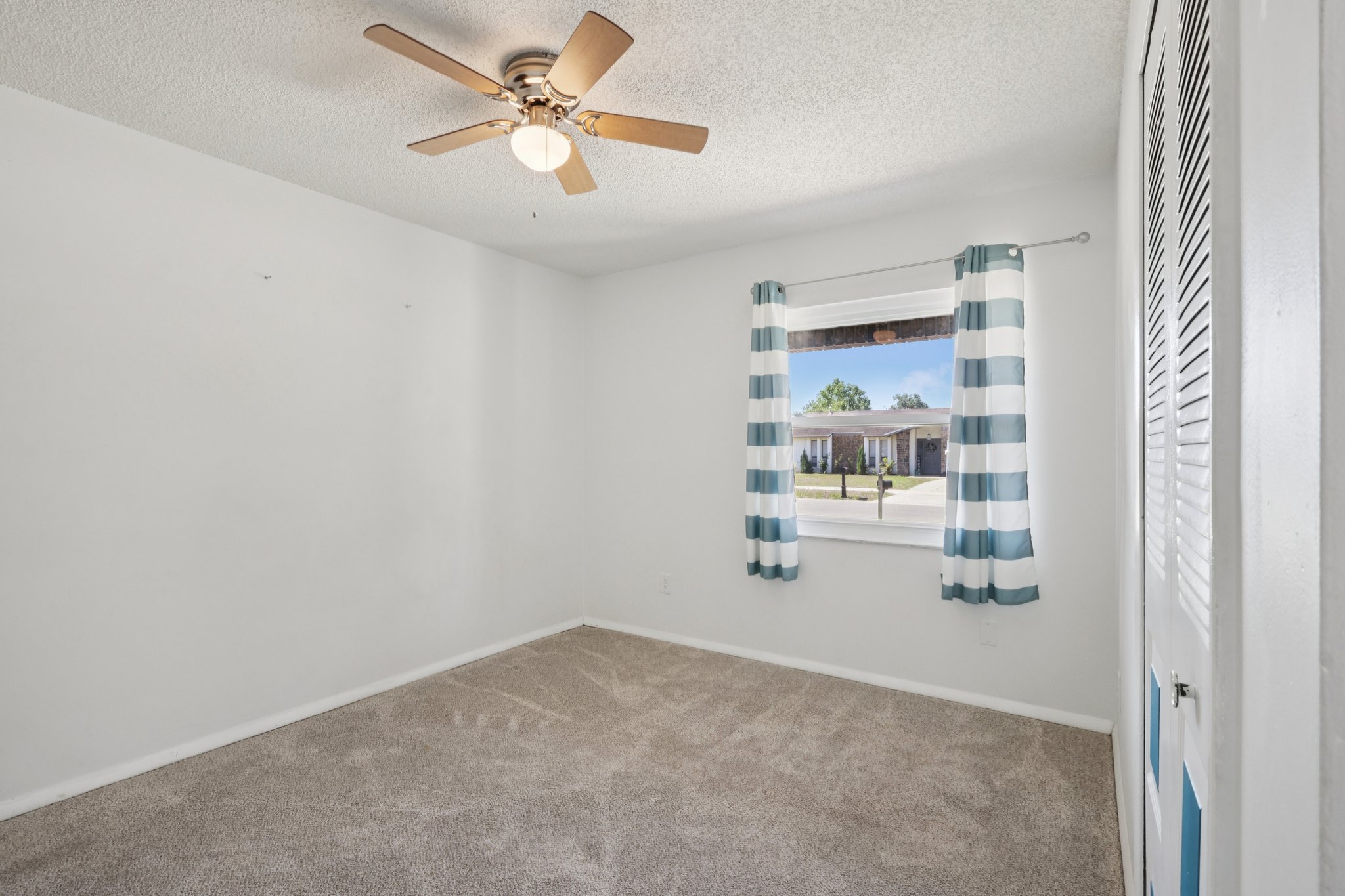 - 3613 Coppertree Cir-L0505-027.jpg