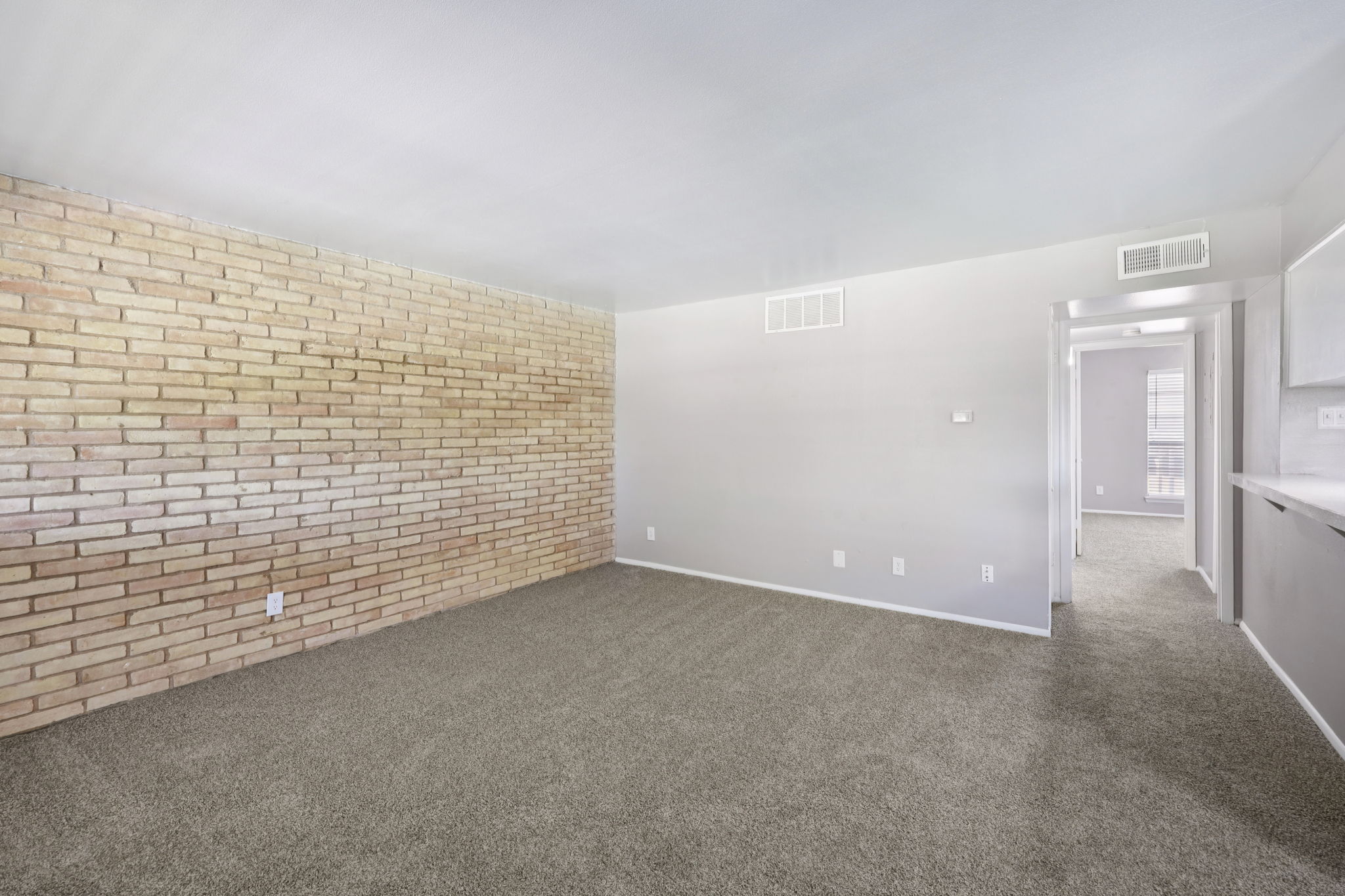 Dexter Ave - Unit B23 - 004