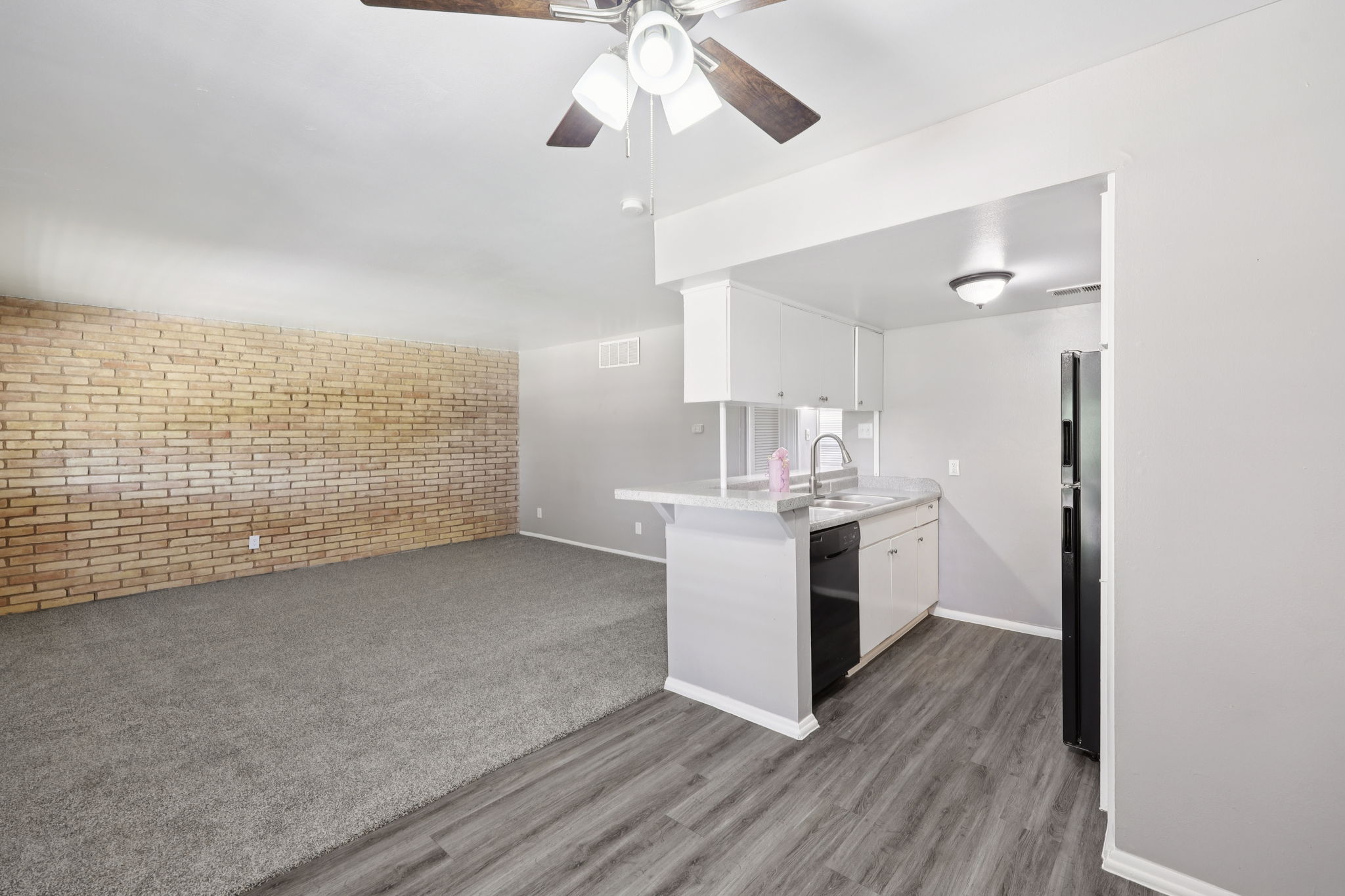 Dexter Ave - Unit B23 - 006