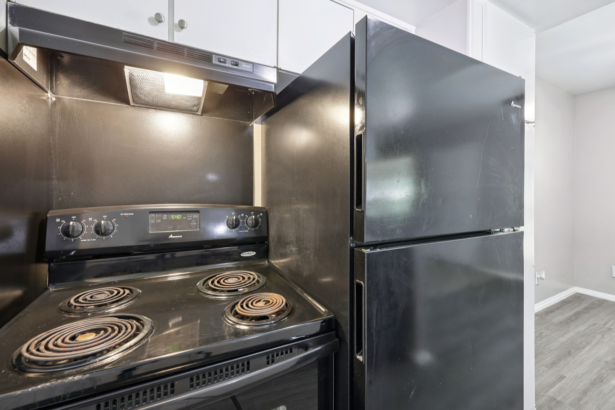 Dexter Ave - Unit B23 - 010