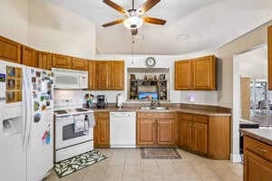 Stonehaven Ct-S0605-014.jpg