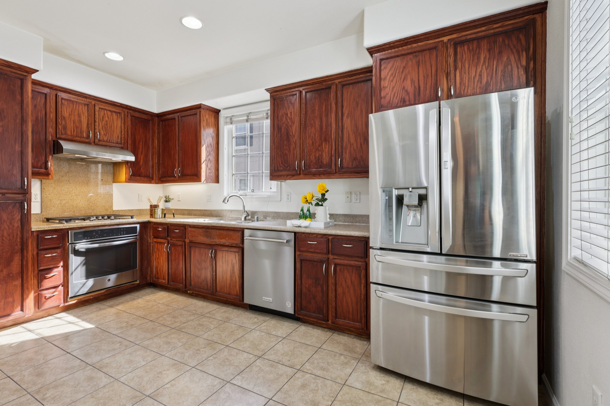Whitworth Dr-S3003-012.jpg
